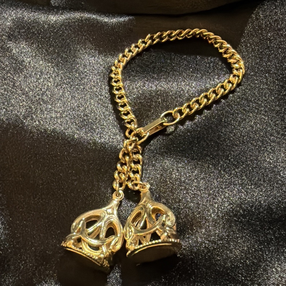 Vintage 1950s Georgian Style Double Charm Wax Seal Fob Gold Tone Chain Bracelet - Picture 9 of 9